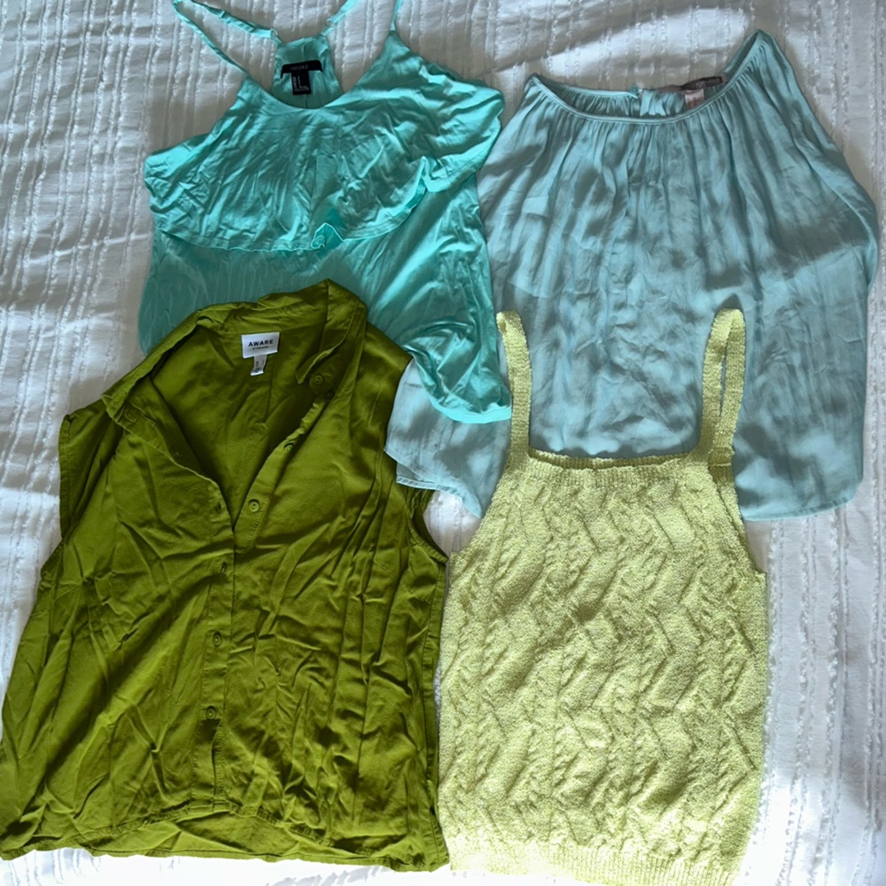 SMALL - Dex CableKnit Tank, Aware Flowy T and Forever 21 Strapped & Flowy Tanks